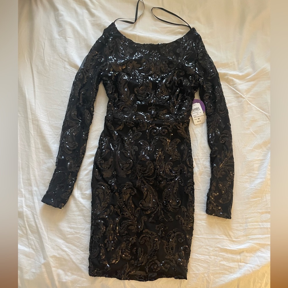 Windsor Kimmy Formal Sequin Mini Dress - Picture 4 of 9